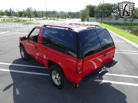 1997 Chevrolet Tahoe image 28