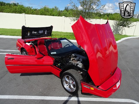1989 Chevrolet Corvette image 32