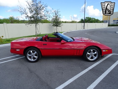 1989 Chevrolet Corvette image 18