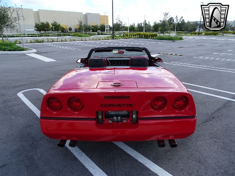 1989 Chevrolet Corvette image 24