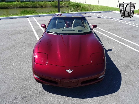 2003 Chevrolet Corvette image 8
