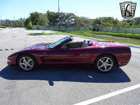2003 Chevrolet Corvette image 12