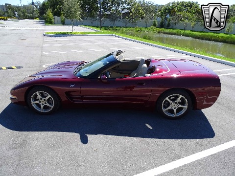 2003 Chevrolet Corvette image 13