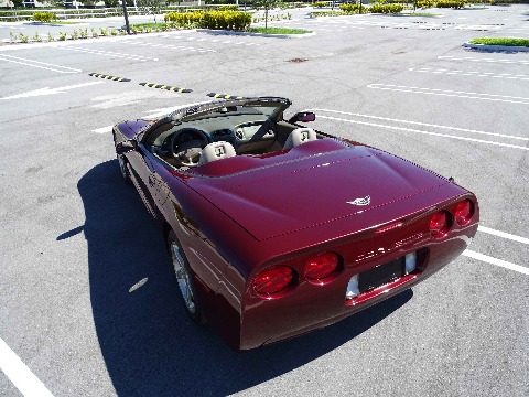 2003 Chevrolet Corvette image 16