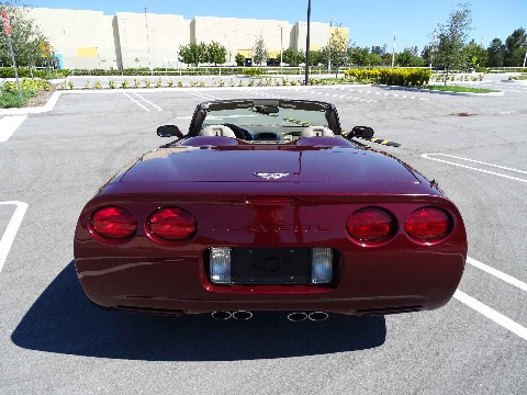 2003 Chevrolet Corvette image 18