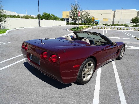 2003 Chevrolet Corvette image 21