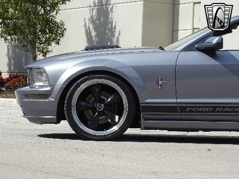2006 Ford Mustang image 29