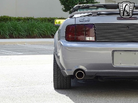 2006 Ford Mustang image 32