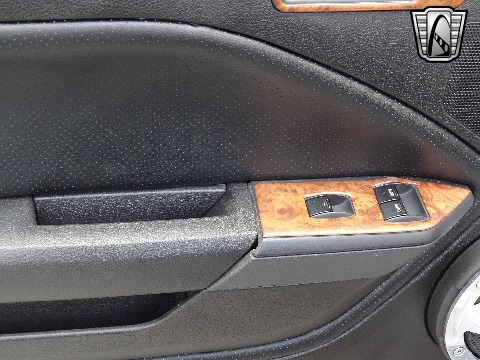 2006 Ford Mustang image 58