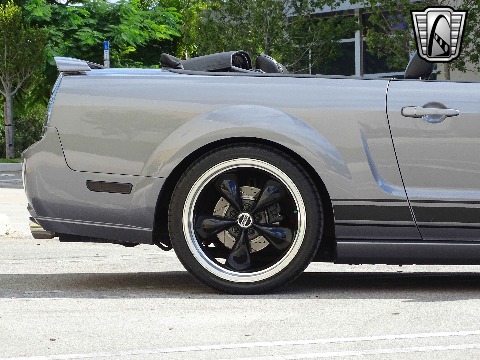 2006 Ford Mustang image 34