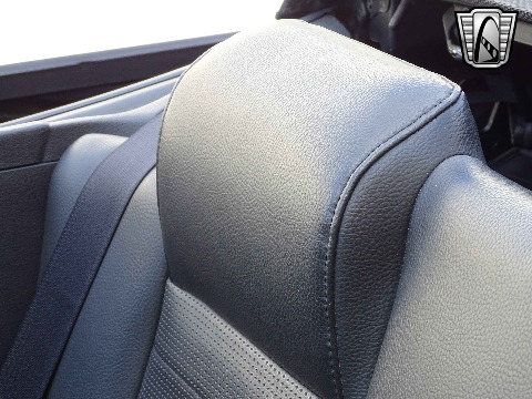 2006 Ford Mustang image 87