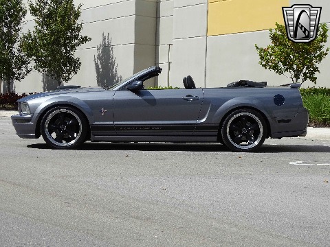 2006 Ford Mustang image 10