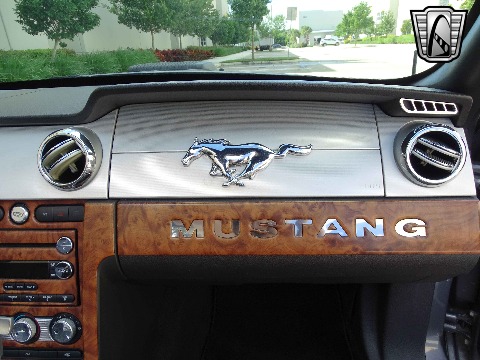 2006 Ford Mustang image 93