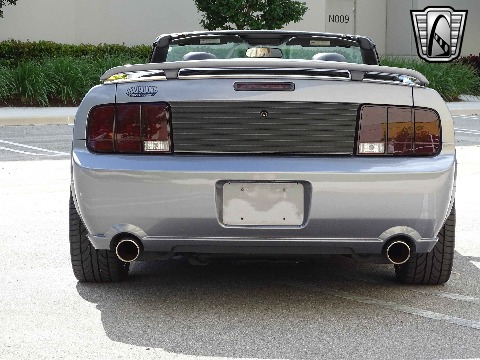 2006 Ford Mustang image 16