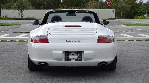 2003 Porsche 911 image 16