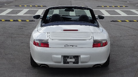 2003 Porsche 911 image 17