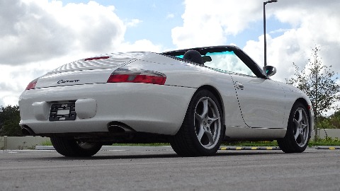 2003 Porsche 911 image 18