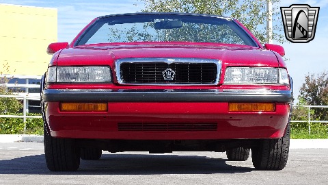 1990 Chrysler Maserati image 3