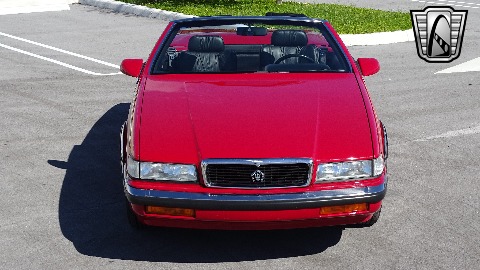 1990 Chrysler Maserati image 5