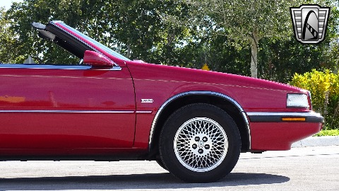 1990 Chrysler Maserati image 36