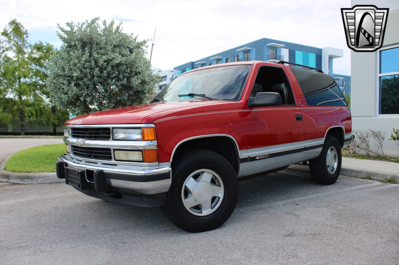 1995 Chevrolet Tahoe 2