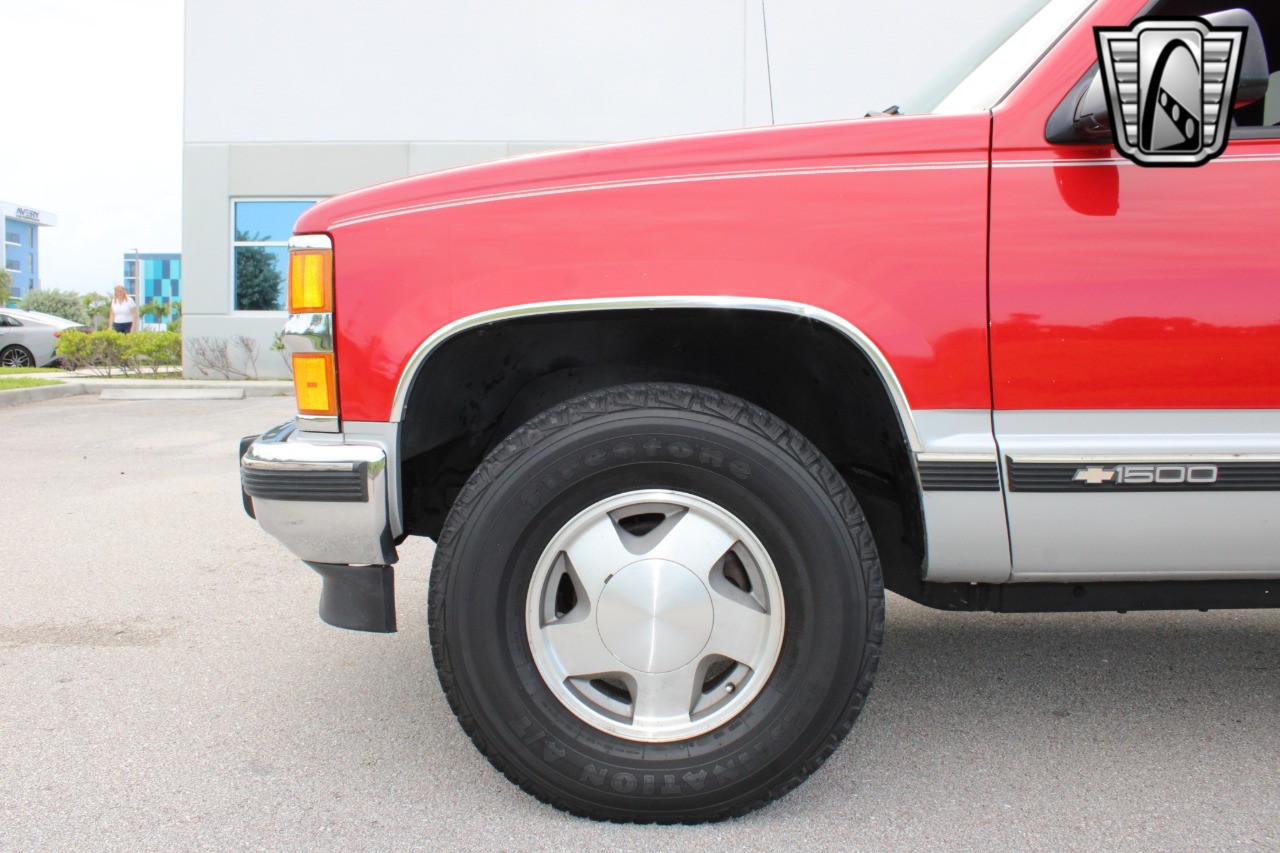 1995 Chevrolet Tahoe 11