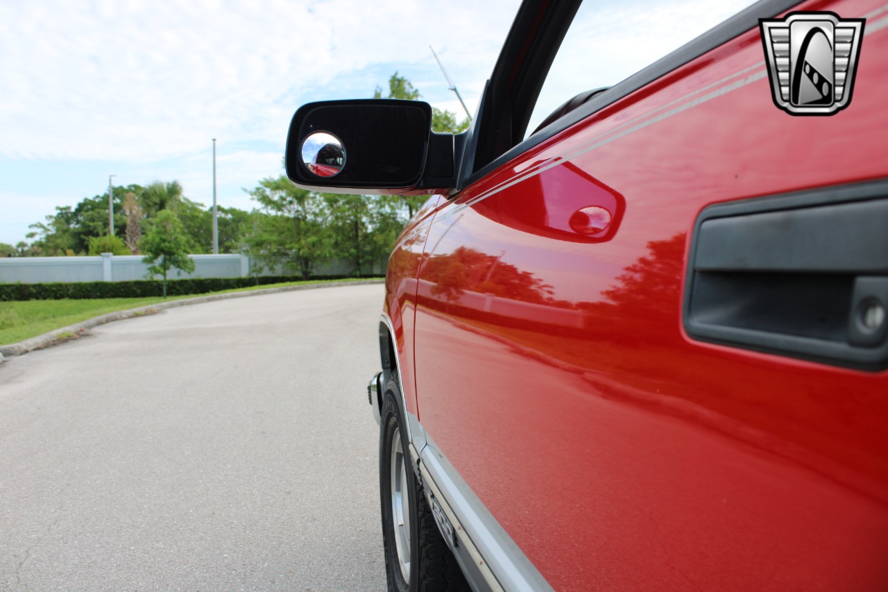 1995 Chevrolet Tahoe 58