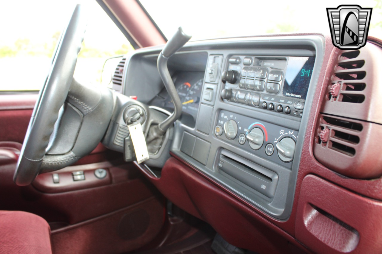 1995 Chevrolet Tahoe 31