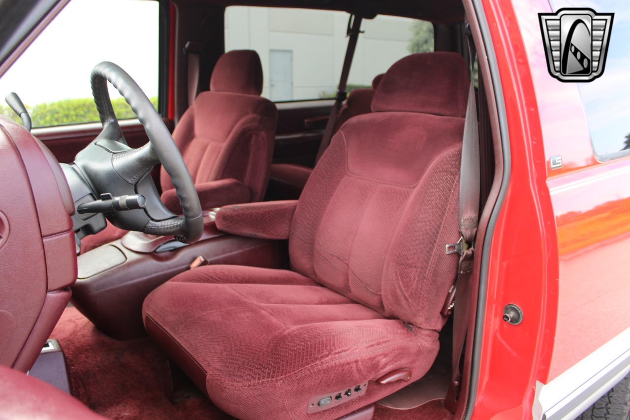 1995 Chevrolet Tahoe 24