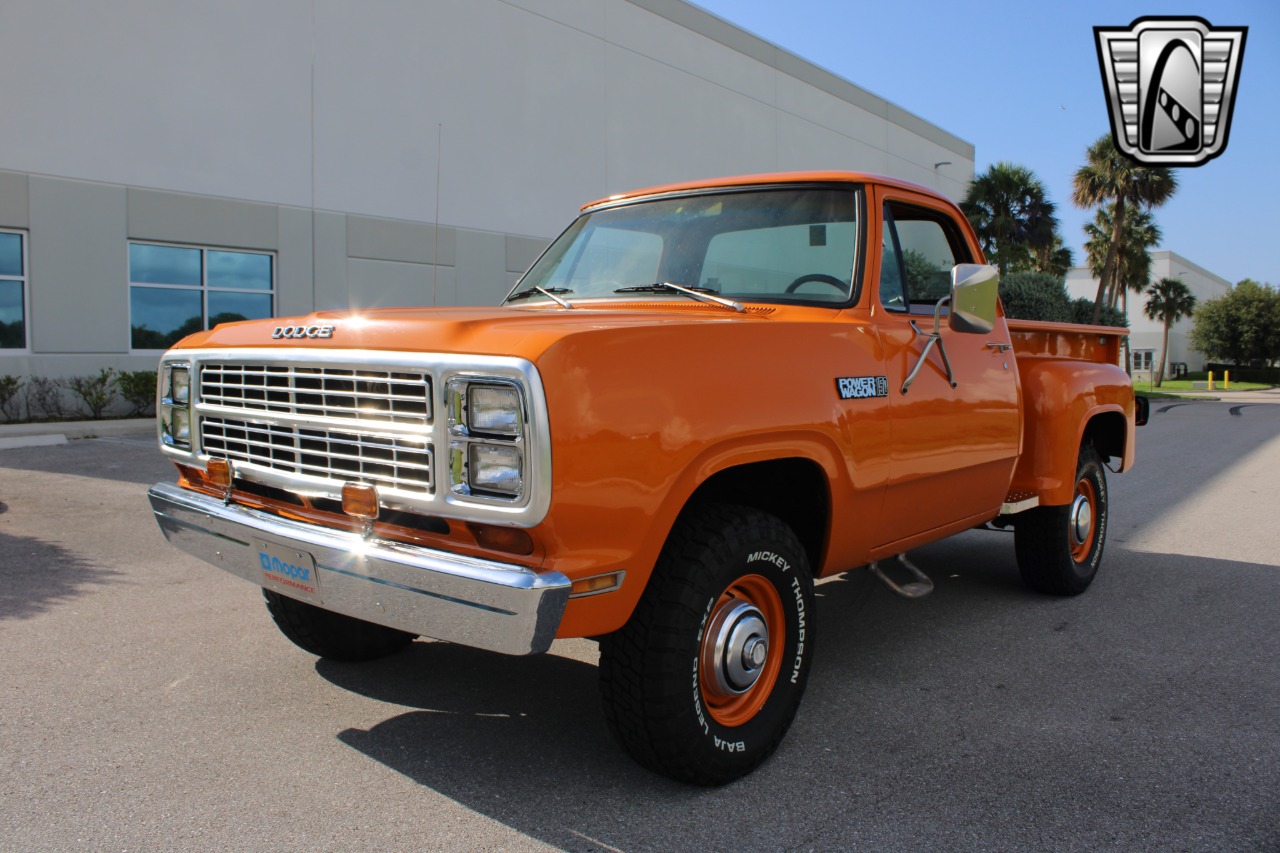 1980 Dodge Power Wagon 4