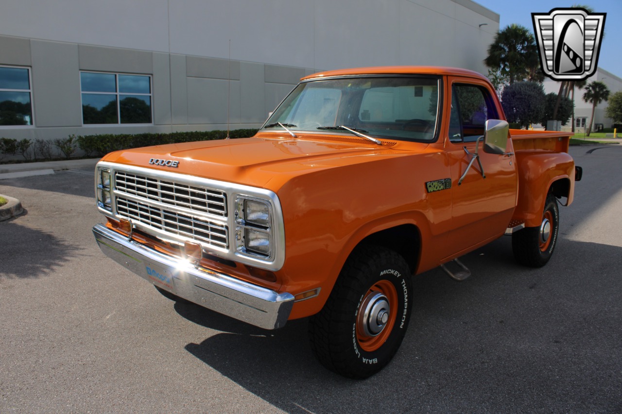 1980 Dodge Power Wagon 38