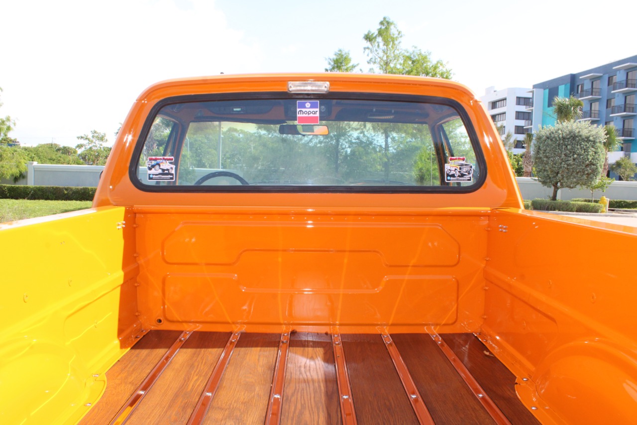 1980 Dodge Power Wagon 11