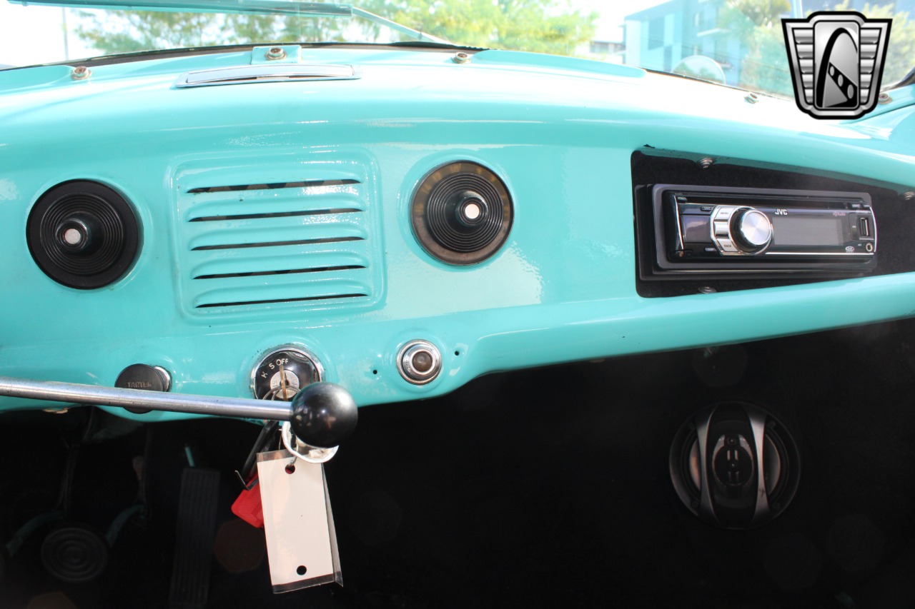 1955 Nash Metropolitan 19