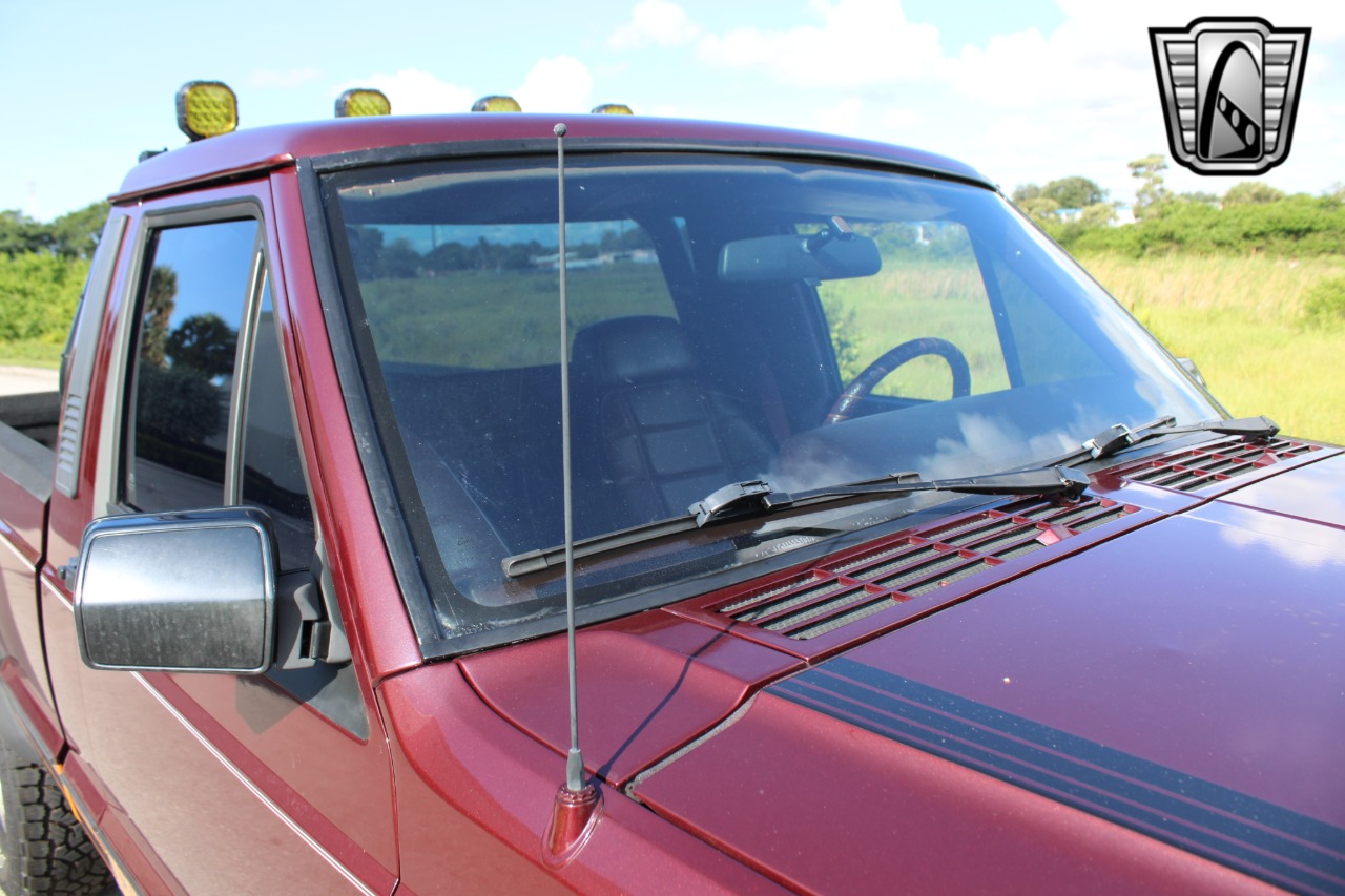 1987 Jeep Comanche 14
