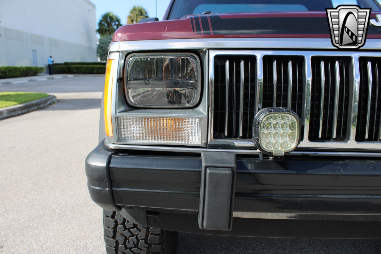 1987 Jeep Comanche 85