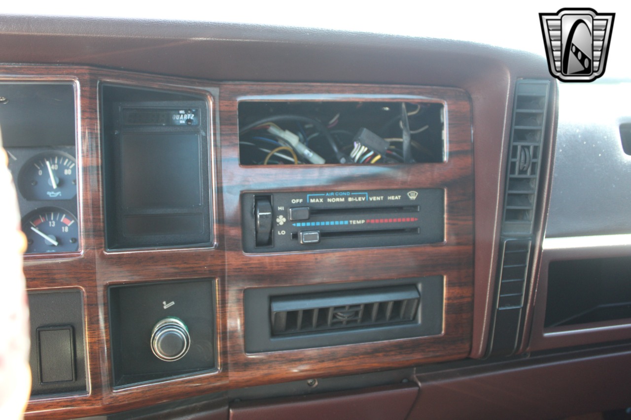 1987 Jeep Comanche 24