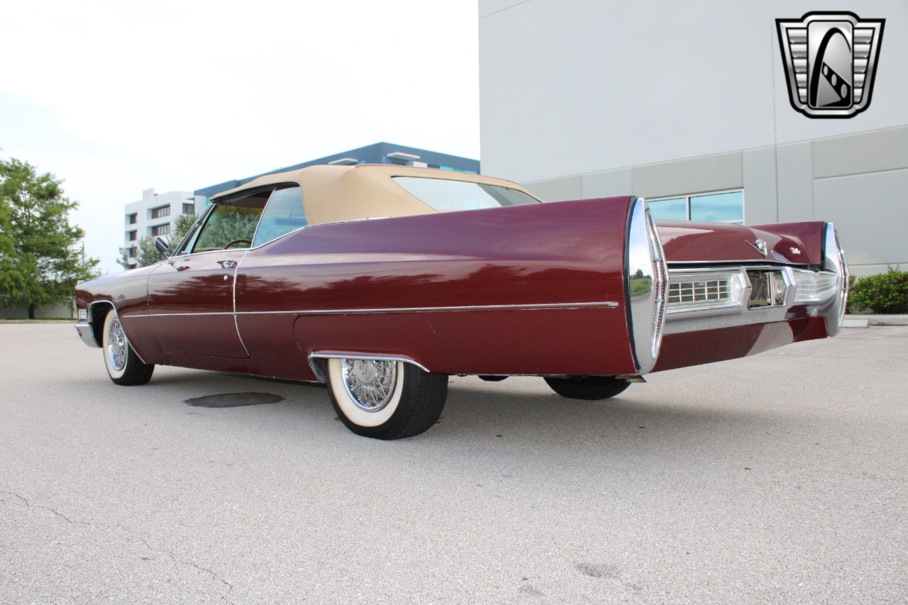 1967 Cadillac DeVille 38