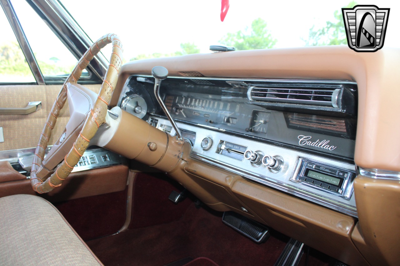 1967 Cadillac DeVille 27