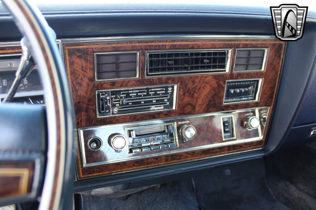 1982 Oldsmobile 98 25