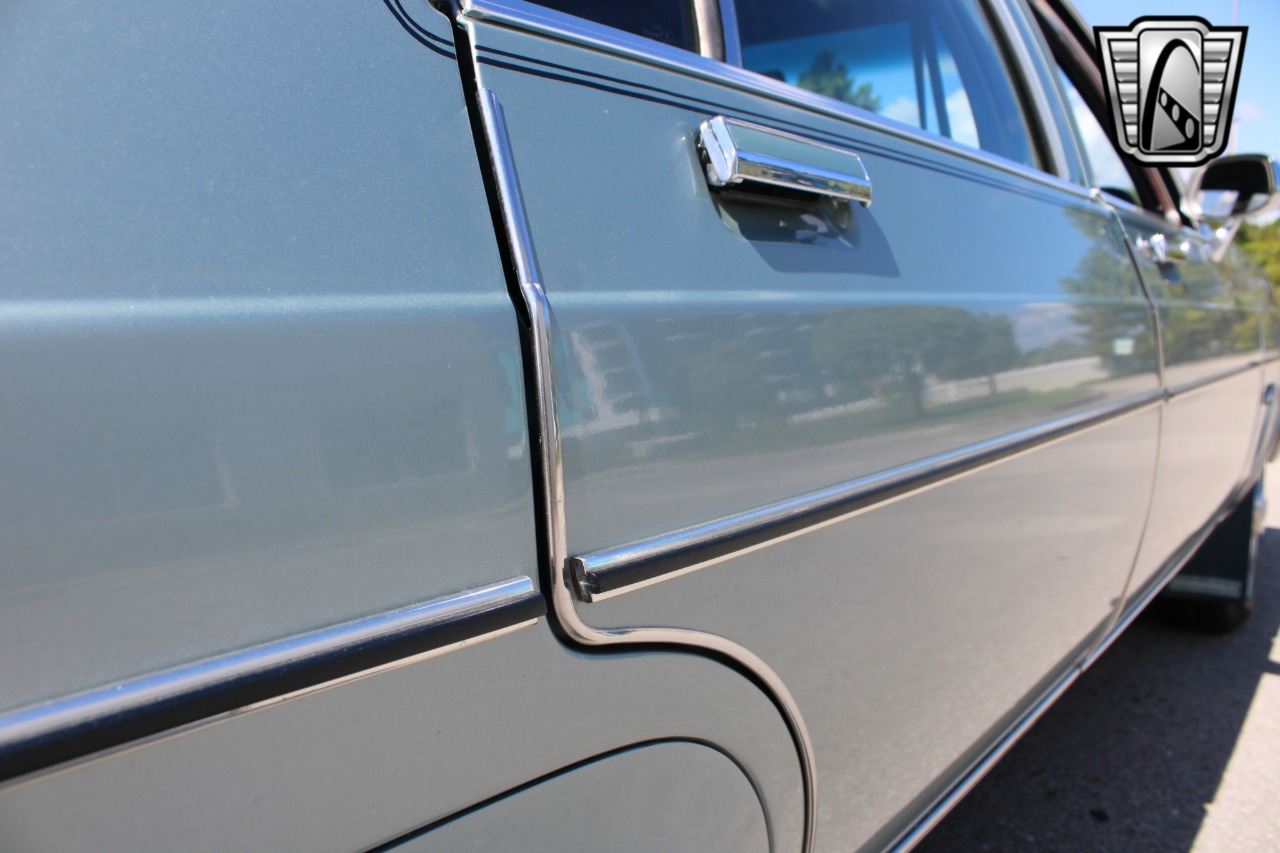 1982 Oldsmobile 98 76