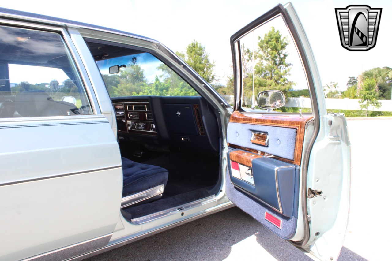 1982 Oldsmobile 98 31