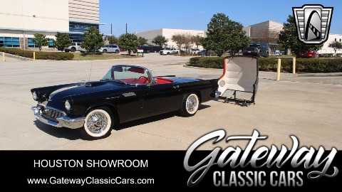 1957 Ford Thunderbird image 2