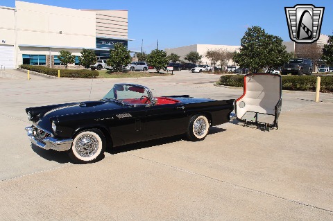 1957 Ford Thunderbird image 4