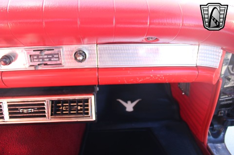1957 Ford Thunderbird image 134
