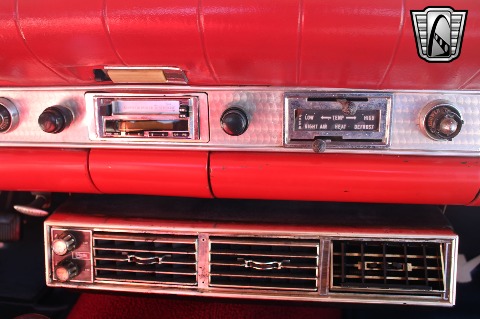 1957 Ford Thunderbird image 135