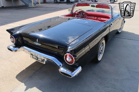 1957 Ford Thunderbird image 8
