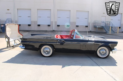 1957 Ford Thunderbird image 9