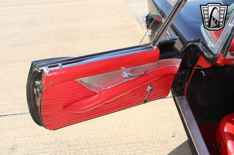 1957 Ford Thunderbird image 113