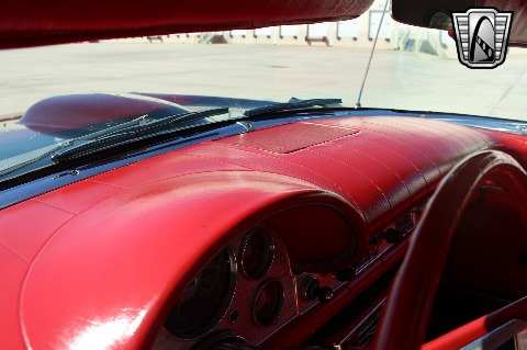 1957 Ford Thunderbird image 116