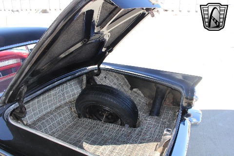 1957 Ford Thunderbird image 142